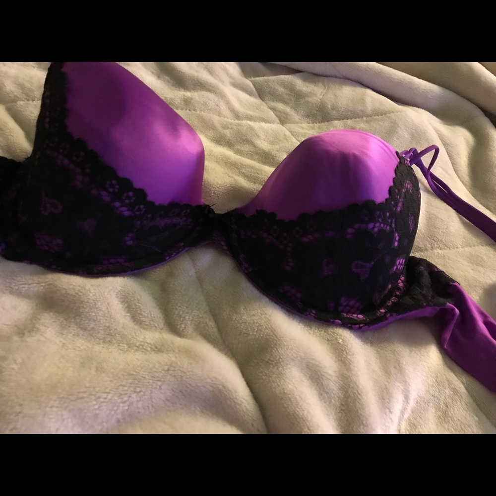 Victoria’s Secret Lined Demi 34DDD / 34F